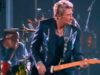 166. Johnny Hallyday – mon p’tit loup – Stade de France1998 vignette