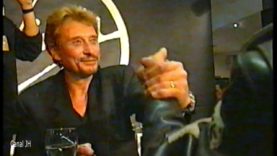187. Johnny Hallyday – séances dédicaces – 1998 vignette