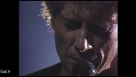 575-johnny-hallyday-ne-me-quitte-pas-zenith-1984-mp4 vignette