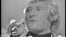 622-johnny-hallyday-fumee-1968-mp4 vignette