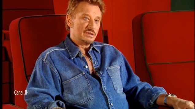 709-johnny-hallyday-et-maurice-chevalier-a-marnes-la-coquette-mp4 vignette