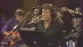 765_johnny-hallyday-mon-ptit-loup-1984-mp4 vignette