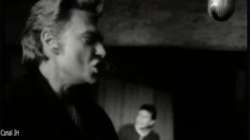 790-johnny-hallyday-rouler-sur-la-riviere-1997-mp4 vignette