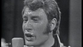 910-johnny-hallyday-cheveux-longs-et-idees-courtes-1966-mp4 vignette