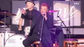 johnny-hallyday-et-greg-zlap-a-lharmonica-gabrielle-les-vieilles-canailles-24-juin-2017-mp4 vignette