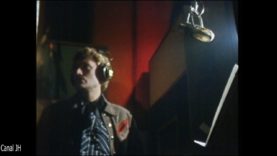 1046-johnny-hallyday-la-premiere-fois-1975-mp4 vignette