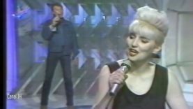 johnny-hallyday-et-carmel-joublierai-ton-nom-1987-daily-blocked-mp4 vignette