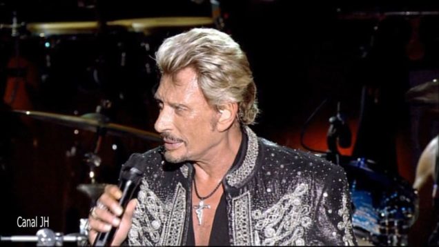 1132-johnny-hallyday-et-amy-keys-joublierai-ton-nom-palais-des-sports-2006-daily-blacklist-mp4 vignette