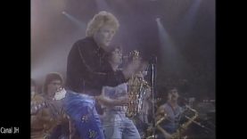 530a-johnny-hallyday-oh-ma-jolie-sarah-palais-des-sports-82-mp4 vignette