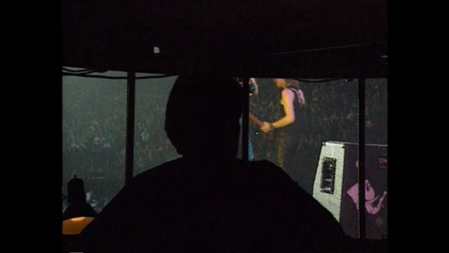 1172-johnny-hallyday-ca-va-chauffer-avec-lingenieur-son-bercy-1992-mp4 vignette