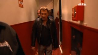 1175-johnny-hallyday-arrivee-theatre-de-paris-2013-mp4 vignette