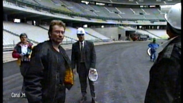 1242-johnny-hallyday-visite-stade-de-france-1997-mp4 vignette